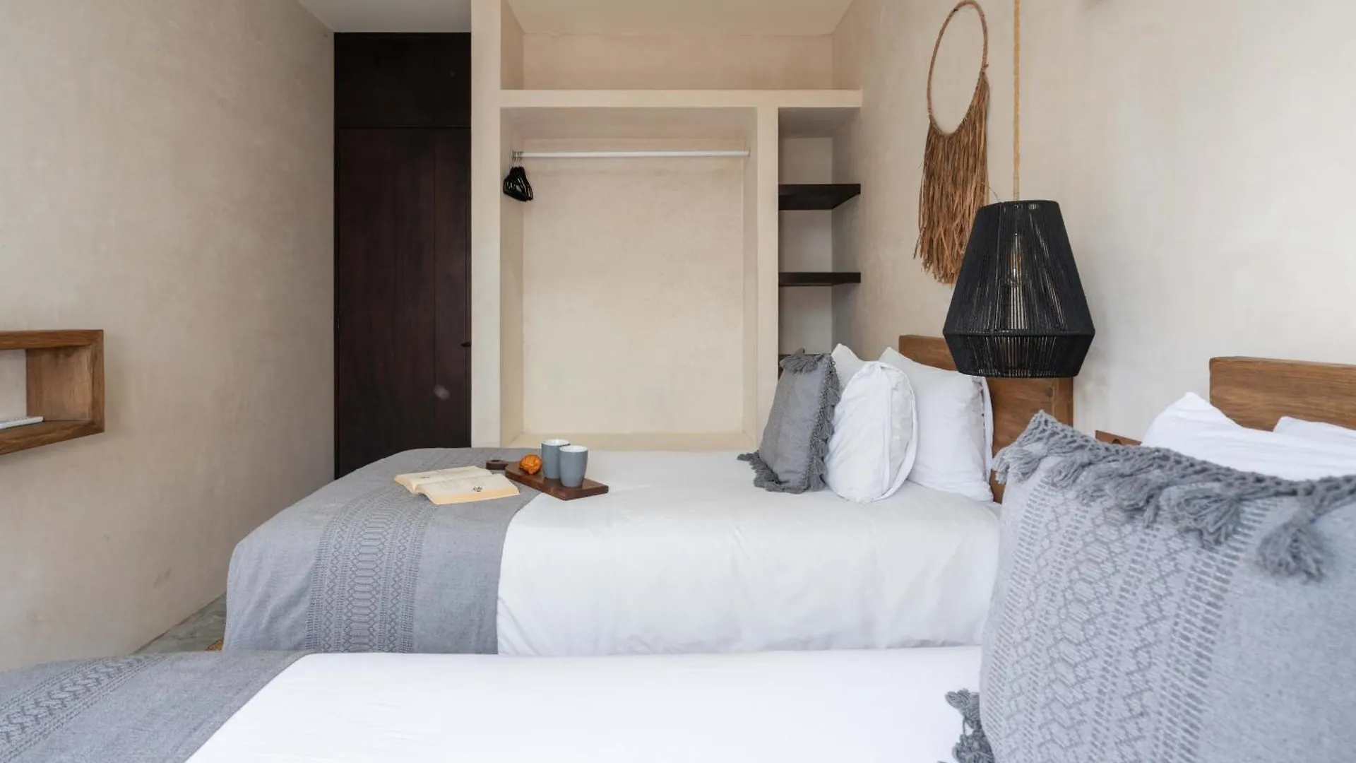 Bohemian Bliss Villa With Private Pool & Concierge 1A 툴룸